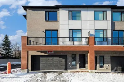 300 Rhonda Stewart E, Stittsville - Munster - Richmond, On K2s 1b9