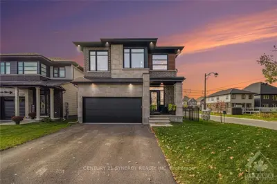 100 Dagenham Street, Stittsville - Munster - Richmond, On K2s 2n4