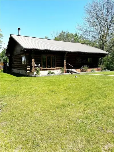 144 Bay Road, Rideau Lakes, On K0g 1l0