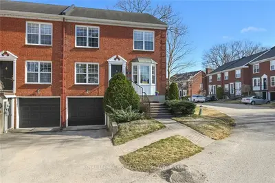 30 Country Club Place, Brockville, On K6v 6t6