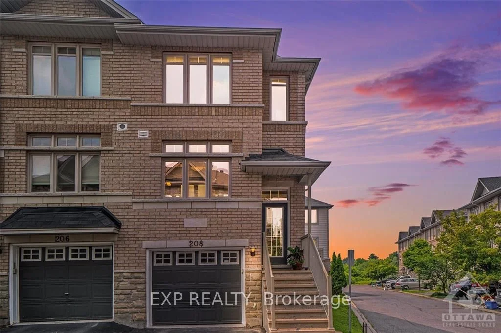 208 STROGET, Cityview - Parkwoods Hills - Rideau Shore, ON K2E 0A9