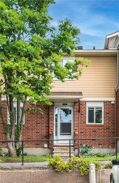 6462 Bilberry Drive, Orleans - Convent Glen And Area, On K1c 4p2