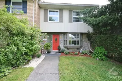 26 MONTEREY Drive, South of Baseline to Knoxdale, ON K2H 7A6