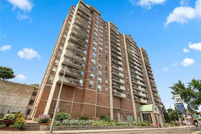 200 Lafontaine Avenue 301, Vanier And Kingsview Park, On K1l 6b3