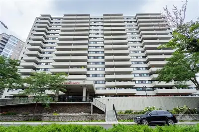 40 LANDRY Street 407, Vanier and Kingsview Park, ON K1L 8K4