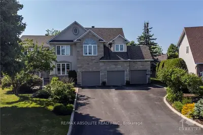 14 Coachman Crescent, Stittsville - Munster - Richmond, On K2s 1x7