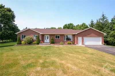1332 Old Carriage Lane, North Dundas, On K0c 2k0