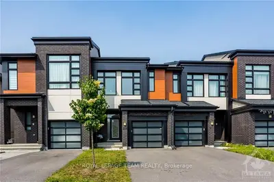 626 Rowers Way, Blossom Park - Airport And Area, On K1x 0c5