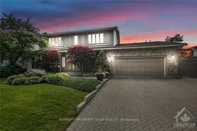 914 DRESDEN Crescent, Britannia Heights - Queensway Terrace N and Area, ON K2B 5J1