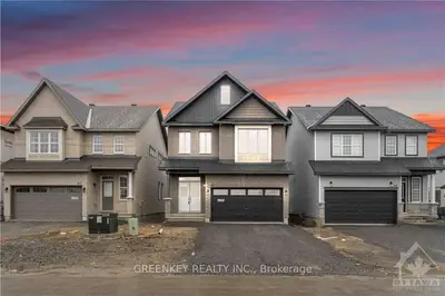 42 DUN SKIPPER Drive, Blossom Park - Airport and Area, ON K1X 0J3