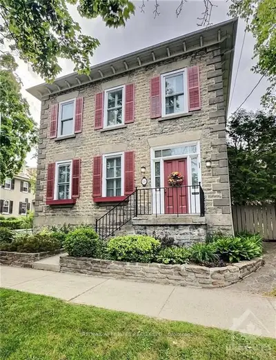 126 King Street E, Brockville, On K6v 1b9
