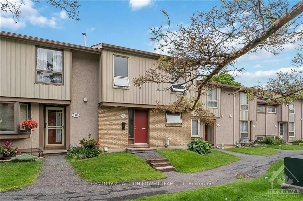 1951 Stonehenge Crescent, Cyrville - Carson Grove - Pineview, On K1b 4n7