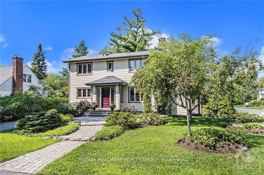 35 Arundel Avenue, Manor Park - Cardinal Glen And Area, On K1k 0b8