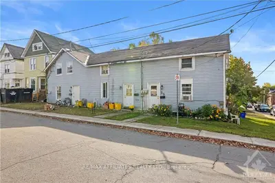 21-25 Church Street W, Smiths Falls, On K7a 1p6