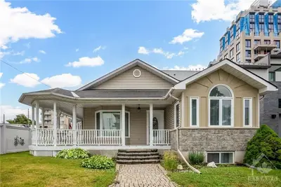 348 CARLETON Avenue, Tunneys Pasture and Ottawa West, ON K1Y 0X5