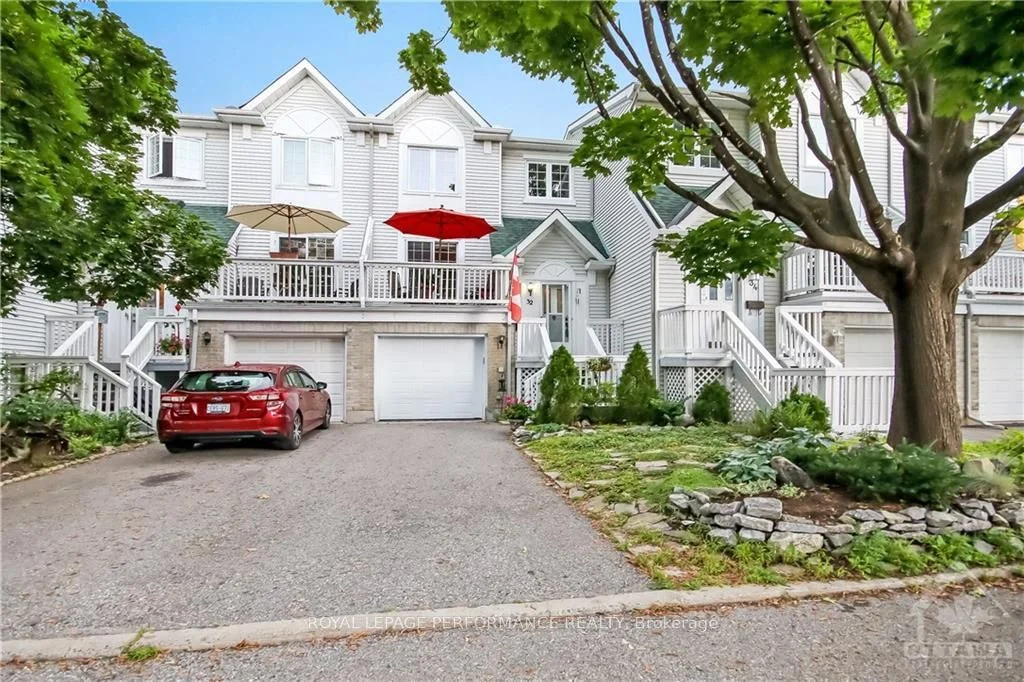 32 CASTLEGREEN, Hunt Club - South Keys and Area, ON K1T 3N4
