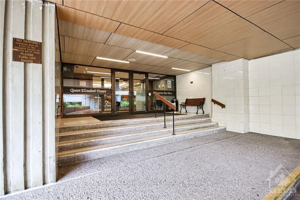 500 Laurier Avenue W 1602, Ottawa Centre, On K1r 5e1