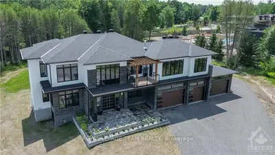219 Breitling Court, Bells Corners And South To Fallowfield, On K2r 0a3
