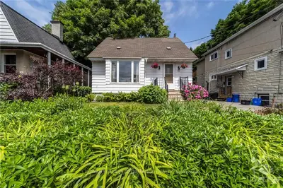 123 ALICE Street, Vanier and Kingsview Park, ON K1L 7X5