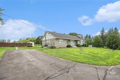 4660 Albion Road, Blossom Park - Airport And Area, On K1x 1a5