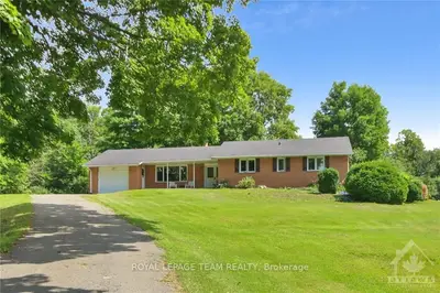 267 Bay Road, Rideau Lakes, On K0g 1l0