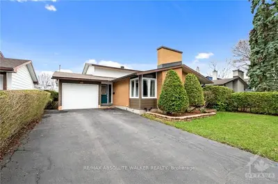 2057 Maywood Street, Elmvale Acres And Area, On K1g 1e8