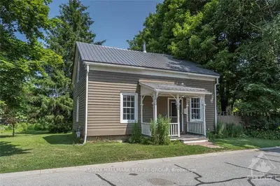 105 Brock Street E, Merrickville-wolford, On K0g 1n0