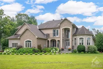 102 COVERED BRIDGE Way, Carp - Huntley Ward, ON K0A 1L0