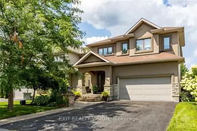 568 Adamson Crescent, Stittsville - Munster - Richmond, On K2s 0s7