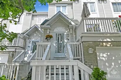 50 Castlegreen, Hunt Club - South Keys And Area, On K1t 3n4