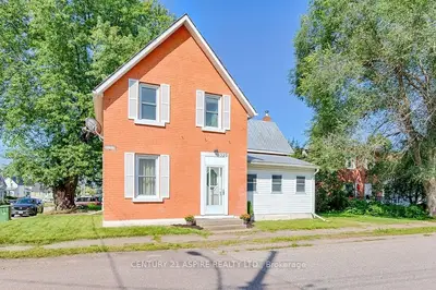 520 CENTRE Street, Pembroke, ON K8A 1K1