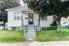 313 Montfort Street, Vanier And Kingsview Park, On K1l 5n5