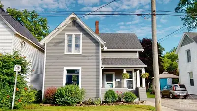 67 Abbott Street, Brockville, On K6v 4a5
