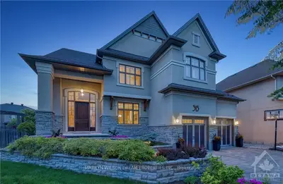 315 AMITA Crescent, Mooneys Bay - Carleton Heights and Area, ON K2C 4J1