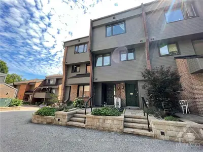 39 PUTMAN Avenue 22, New Edinburgh - Lindenlea, ON K1M 1Z1