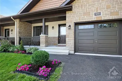 100 Equinox Drive, Russell, On K0a 1w0