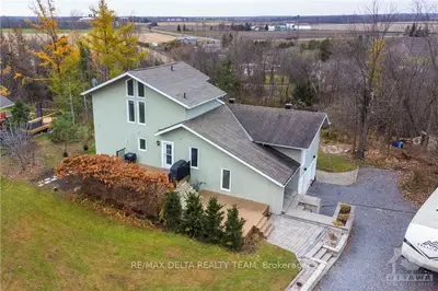 1238 Barnwell Crescent, Orleans - Cumberland And Area, On K4b 1k4