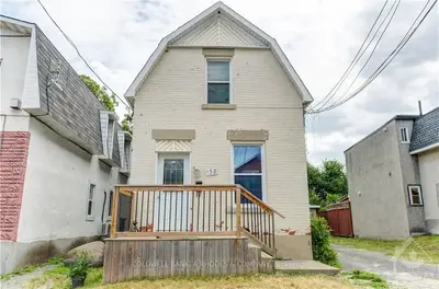 158 Laval Street, Vanier And Kingsview Park, On K1l 7z4