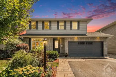 17 Ivylea Street, South Of Baseline To Knoxdale, On K2g 4w9