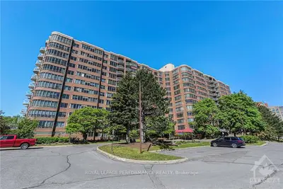 100 GRANT CARMAN Drive 401, Cityview - Parkwoods Hills - Rideau Shore, ON K2E 8B8