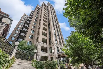 245 Kent Street 202, Ottawa Centre, On K2p 0a5
