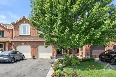22 Westpointe Crescent, South Of Baseline To Knoxdale, On K2g 5z1