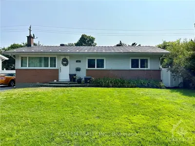 34 Stinson Avenue, Bells Corners And South To Fallowfield, On K2h 6n3