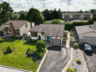 54 Kidgrove Gardens, Tanglewood - Grenfell Glen - Pineglen, On K2g 3w6