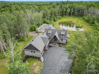 11 Abbywood Court, Carp - Huntley Ward, On K0a 1l0