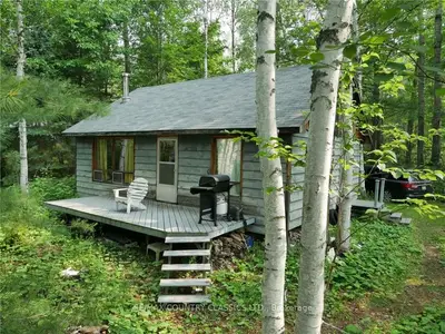 686 River Road, Hastings Highlands, On K0j 1b0