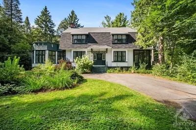 17 Mariposa Avenue, Rockcliffe Park, On K1m 0t9