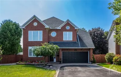 2060 Oakbrook Circle, Orleans - Convent Glen And Area, On K1w 1h4