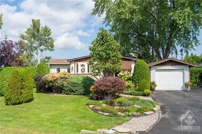 2 Fringewood Drive, Stittsville - Munster - Richmond, On K2s 1t1