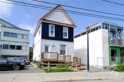368 Churchill Avenue N, Carlingwood - Westboro And Area, On K1z 5c2
